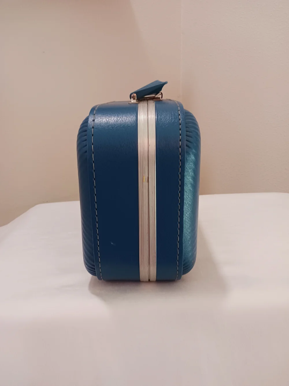 Vintage Child's Suitcase – 'I'm Going to Grandma's'